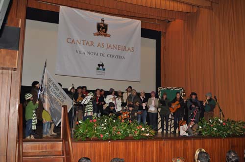 A C&acirc;mara Municipal de Vila Nova de Cerveira vai organizar no pr&oacute;ximo dia 22 de Janeiro de 2012 a terceira edi&ccedil;&atilde;o do evento -CANTAR AS JANEIRAS-, que ter&aacute; lugar no Cine-Teatro, pelas 15h00.