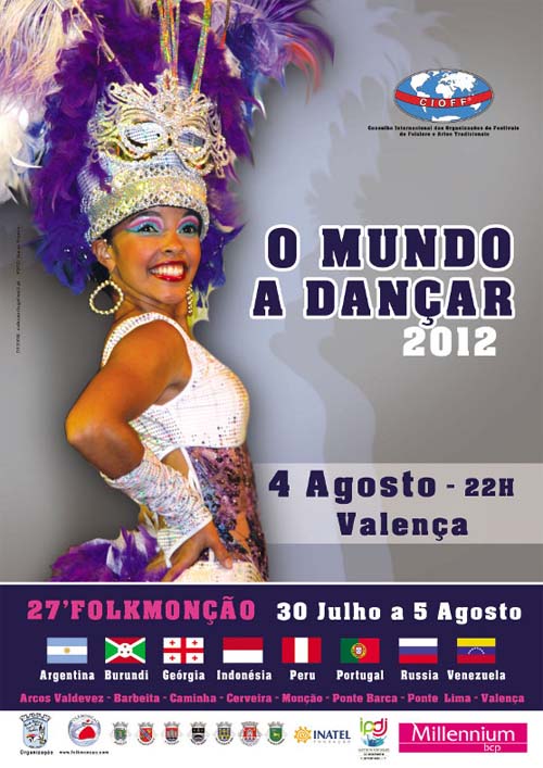 O espetáculo, organizado pela Câmara Municipal, decorre no âmbito do Festival FolkMonção.