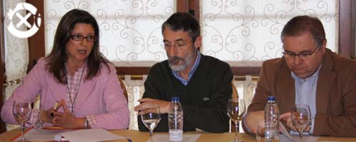 A outra nova facilitada nesta rolda de prensa recae sobre o edil socialista José Manuel Domíngue Freitas, quen, depois de haber pagado xa unha multa coercertiva de máis de 1.200€ fai uns meses, a principios deste mes de Novembro recibíu dúas notificacións polas que se lle volve a multar por un importe aproximado de 3.000€, polo que podería ver o seu soldo embargadose non realiza o pagamento antes das datas fixadas.