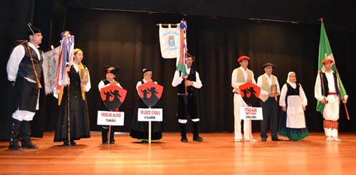 O festival está organizado polo Grupo de Gaitas e Baile Do Lusco ó Fusco