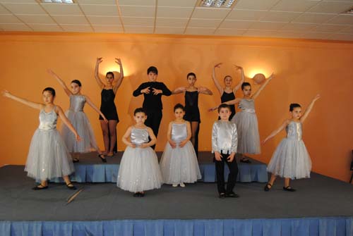 Domingo 13 de Abril del 2013 a las 18h.  Organiza Asociación Studio 88.