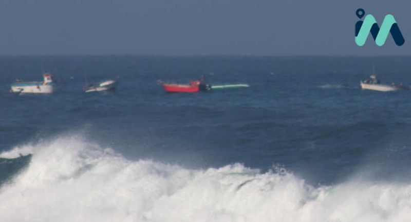 Rescatados dos marineros tras volcar su embarcación frente a la costa de A Guarda
