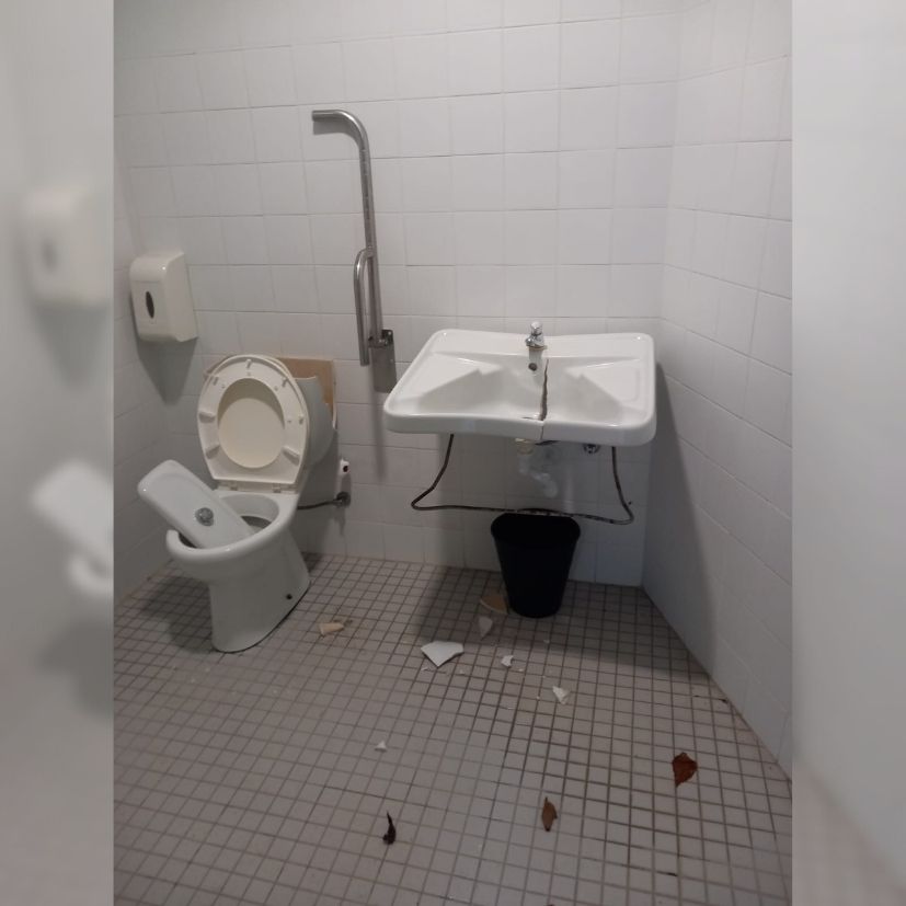 Concello de Melgaco denuncia el vandalismo en espacios p�blicos e informa sobre sus costes