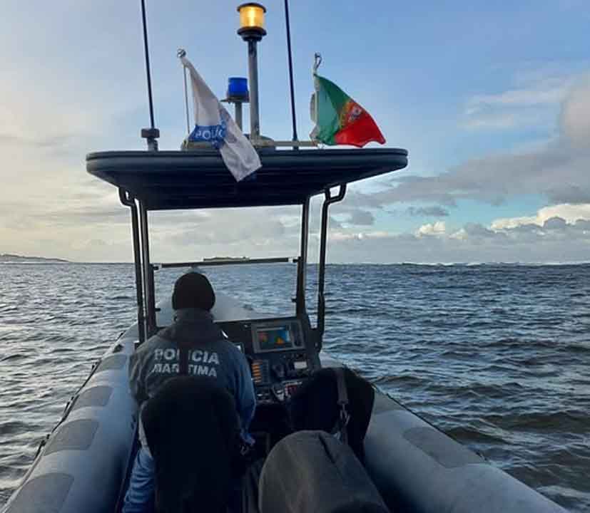 Tres d�as de b�squeda sin �xito de los pescadores desaparecidos tras el naufragio en la costa de Caminha