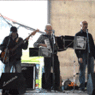 ESPECIAL - ACTUACIN DE LAREIRA E REGUEIFEIROS TRIOLIRO NAS FESTAS DA PASCUA DE BUXN