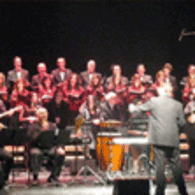 CONCERTO DE TRIBUTO A ZECA AFONSO E ADRIANO CORREIA DE OLIVEIRA O 1 DE MAIO EM TUI