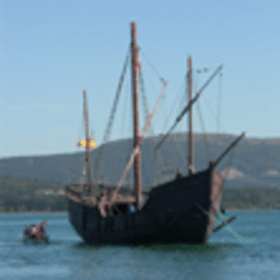 LA RPLICA DE LA CARABELA LA PINTA LLEG A LOS ASTILLEROS DE CAMPOSANCOS PARA OBRAS DE REPARACIN