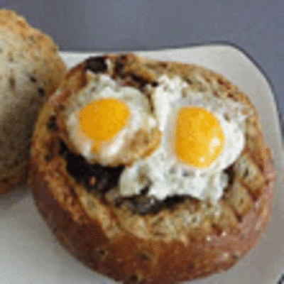 RECETA: CESTO DE PAN CON HUEVOS DE CODORNIZ
