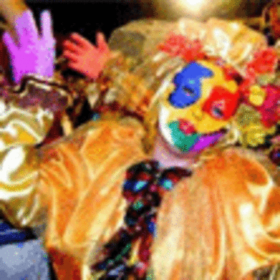 CAMINHA PROMOVE DESFILE NA NOITE DE CARNAVAL