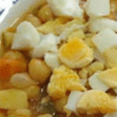 RECETA: GARBANZOS CON VERDURAS Y HUEVOS