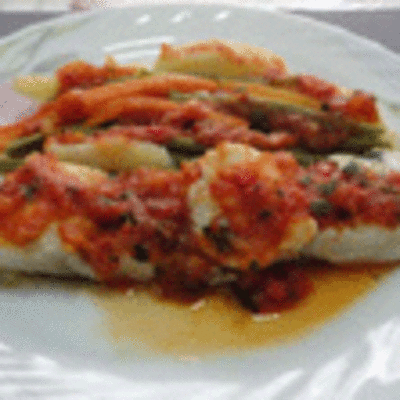 RECETA: LOMOS DE MERLUZA AL VAPOR Y SALSA DE TOMATE