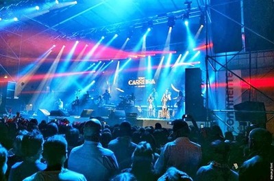 MULTIUSOS AO RUBRO NO CONCERTO DE TONY CARREIRA A FAVOR DOS BOMBEIROS