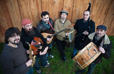 OS CEMPS PRESENTAN EN DIRECTO O SEU NOVO TRABALLO ?TENTEMOZO- EN TUI