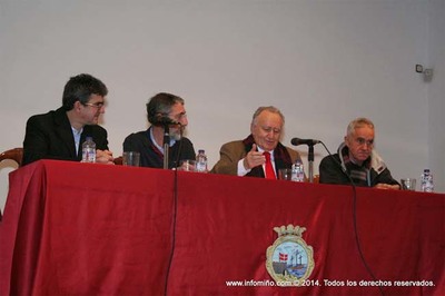 ESPECIAL - O PRESIDENTE DA RAG CLAUSUROU NA GUARDA A EXPOSICIN -LIBROS, CDICES E DOCUMENTOS-