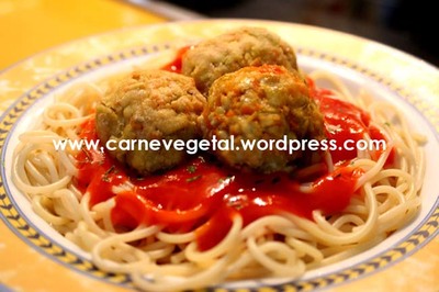 RECETA: ALBNDIGAS DE TOFU CON PASTA