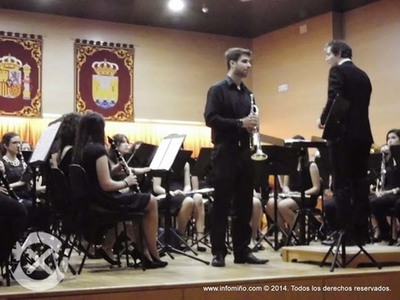 ESPECIAL - CONCERTO 28 ANIVERSARIO DA AGRUPACIN MUSICAL DO ROSAL CON RUBN SIME