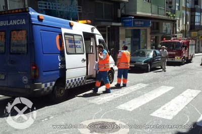 FERIDA LEVE TRAS SER ATROPELADA NUN PASO DE PENS NA GUARDA