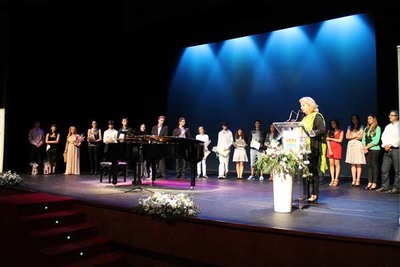 GALA DE CLAUSURA DEL FESTIVAL IKFEM ESTE SBADO  EN EL TEATRO MUNICIPAL DE TUI
