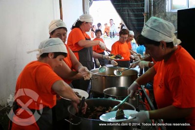 ESPECIAL - MIS DUN MILLEIRO DE RACINS SERVIDAS NA XI FESTA DE DEGUSTACIN DA CARNE DE POTRO EN TORROA