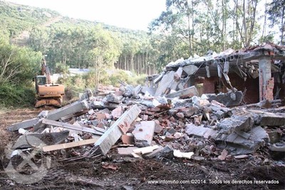 INICIADA A DEMOLICIN DUNHA DAS VIVENDAS DO CASO COECIDO COMO -AS 21 LICENZAS- NA GUARDA