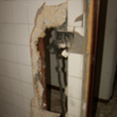 ESPECIAL - LA CADA DE UN RAYO AFECT A UNA VIVIENDA FAMILIAR EN RIBADELOURO TUI