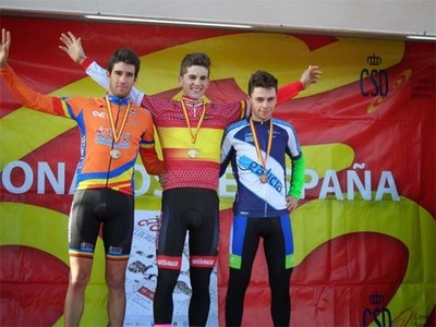 RAL FERNNDEZ, DOBRE MEDALLA DE BRONCE NOS CAMPIONATOS DE ESPAA DE CICLOCROSS