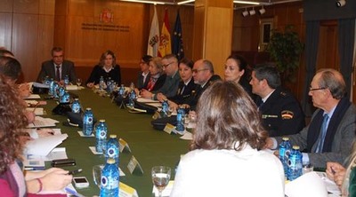 PADRES, PROFESORES Y ALUMNOS GALLEGOS INCREMENTAN SU INTERS POR EL USO SEGURO DE LAS NUEVAS TECNOLOGAS 