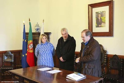 CMARA DE CAMINHA ENTREGA NOVOS EQUIPAMENTOS S CORPORAES DE BOMBEIROS DO CONCELHO