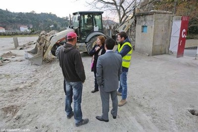 A EMPREITADA CONSTRUO DO CAMPO DE FUTEBOL DE LANHELAS J ARRANCOU E ESTAR CONCLUDA NO FINAL DO VERO