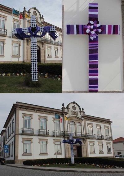 CRUZES EM CROCHET ASSINALAM TRADIO PASCAL NO CONCELHO DE VILANOVA DE CERVEIRA