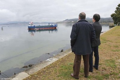 DRAGAGENS NO CAIS DE ATRACAO DO FERRY BOAT DE CAMINHA DECORREM A BOM RITMO E NO PARAM NO FIM DE SEMANA