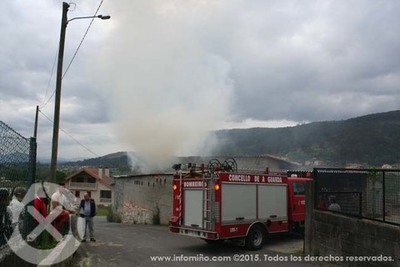 ARDE UN GALPN EN PAZO, BARRANTES-TOMIO