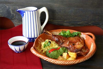 TASQUINHAS, COM PETISCOS, PREPARADAS PARA O FESTIVAL GASTRONMICO DE VALENA