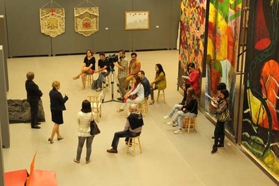 WORKSHOPS/VISITAS GUIADAS REGRESSAM EM MAIO COM ARTISTAS CONVIDADOS