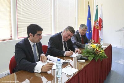 MUNICPIO ASSINA PROTOCOLO PARA AVANAR COM ESPAOS DO CIDADO