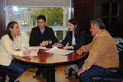 ESTEBAN GONZLEZ TRASLADA  CONSELLEIRA AS DEMANDAS DE TOMIO