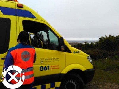 A SALVO UN PESCADOR QUE CAEU DUNHA PIRAGUA NA GUARDA