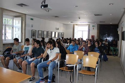 -GIP VAI S ESCOLAS- INFORMAR E ESCLARECER DVIDAS DE JOVENS SOBRE O MERCADO DE TRABALHO