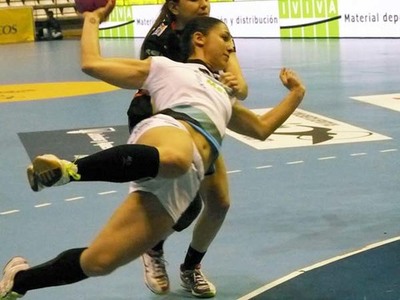 ESTELA DOIRO RENUEVA POR EL MECALIA ATL. GUARDS 