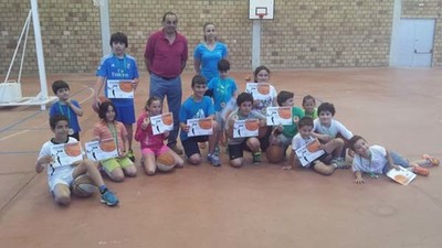 CLAUSURADA A ESCOLA MUNICIPAL DE BALONCESTO