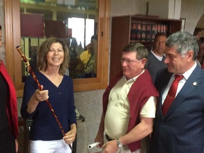ROSA MARA OTERO TOMA POSESIN DE LA ALCALDA DE OIA CON VOTOS A FAVOR DE CONVERXENCIA GALEGA Y BNG