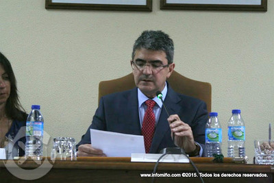 O ALCALDE DA GUARDA, ANTONIO LOMBA, ASINA O DECRETO DE DELEGACIN DE COMPETENCIAS S CONCELLEIROS