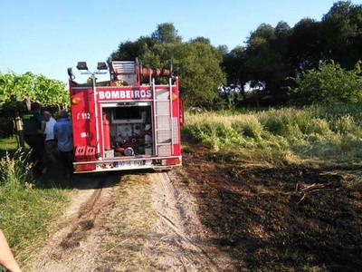EVACUADO CON FERIDAS DE TERCEIRO GRADO DESPOIS DE TENTAR APAGAR UN LUME NUNHA FINCA NO ROSAL