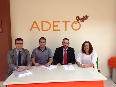 ABANCA E OS EMPRESARIOS DE TOMIO FACILITAN O CRDITO AOS EMPRENDEDORES