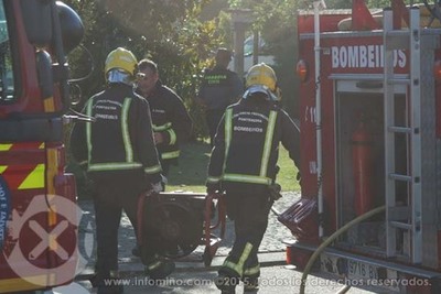 UN INCENDIO AFECTA  COCIA DUNHA VIVENDA NO ROSAL