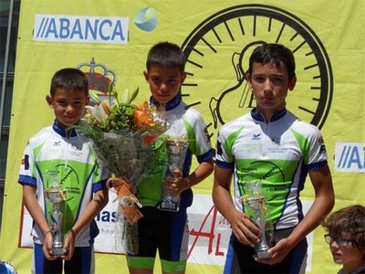 PLENO ROSALEIRO COS IRMANS CARNERO TAVEIRA E PABLO EN PRINCIPIANTES