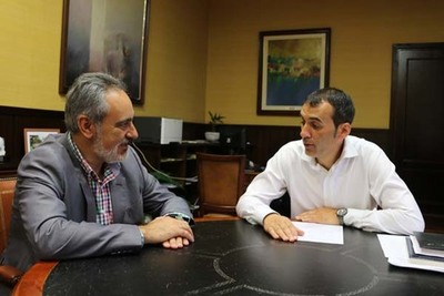 CORES TOURS VISITOU O CONCELLO DE TUI PARA MANTER UN PRIMEIRO ENCONTRO INSTITUCIONAL CO NOVO ALCALDE DA LOCALIDADE