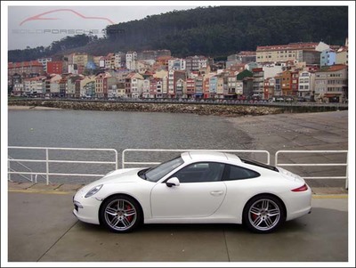 A PXINA SOLOPORSCHE.COM ESCOLLE A GUARDA PARA PRESENTAR O NOVO MODELO DE COCHE