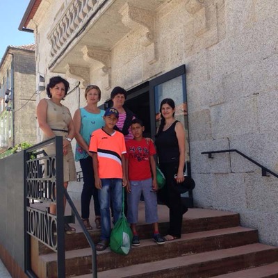 O CONCELLO DE TOMIO ORGANIZA UNHA RECEPCIN AOS NENOS SAHARAWIS QUE DURANTE O PERIODO ESTIVAL RESIDIRN EN FOGARES TOMIESES