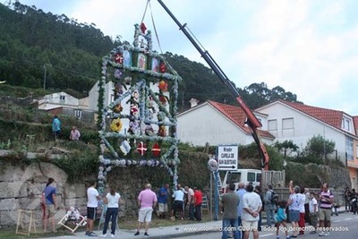 ESPECIAL - A SUBIDA DO ARCO FLORAL MARCOU O INICIO DAS FESTAS DE SAN CAYETANO NA GUARDA